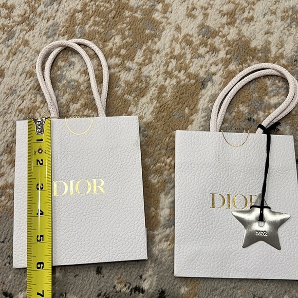TWO mini Dior shopping bags - Picture 4 of 4